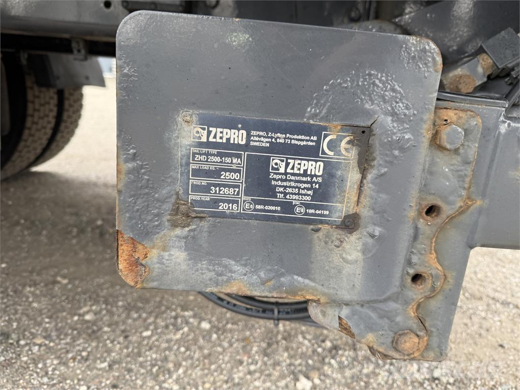 Scania G320 4x2 Pressukapelli kuorma-autot