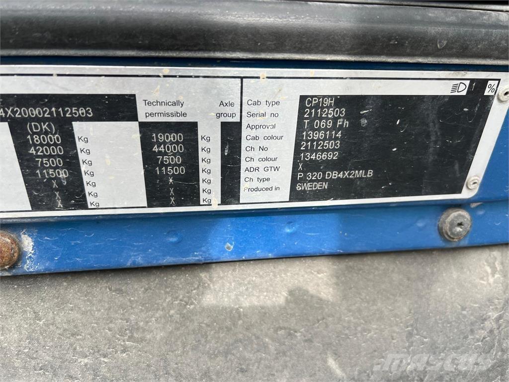 Scania P320 Umpikorikuorma-autot