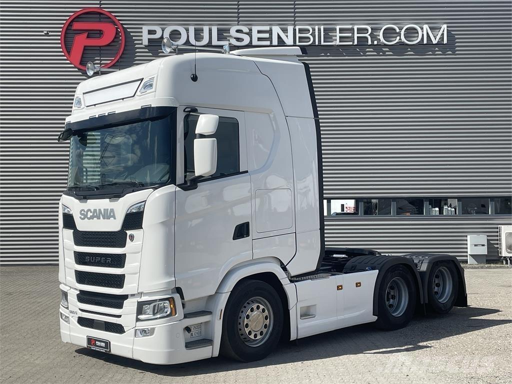 Scania S560 2950 Vetopöytäautot