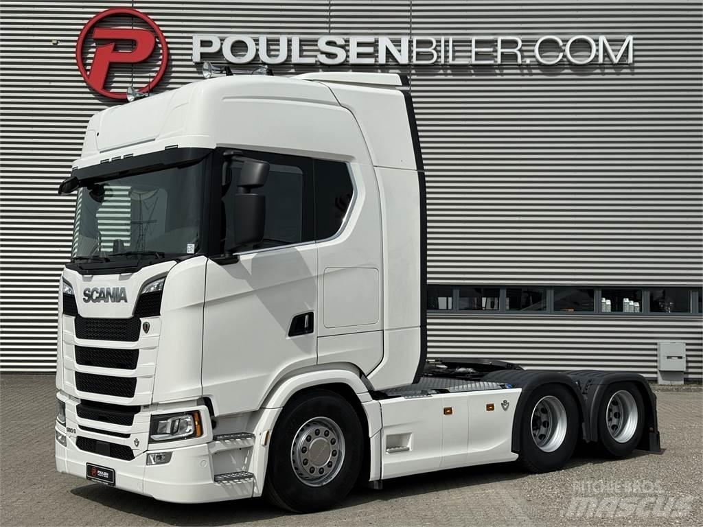 Scania S590 3150 Vetopöytäautot