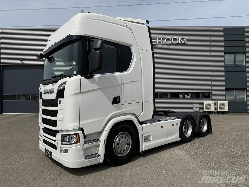 Scania S590 3150 Vetopöytäautot