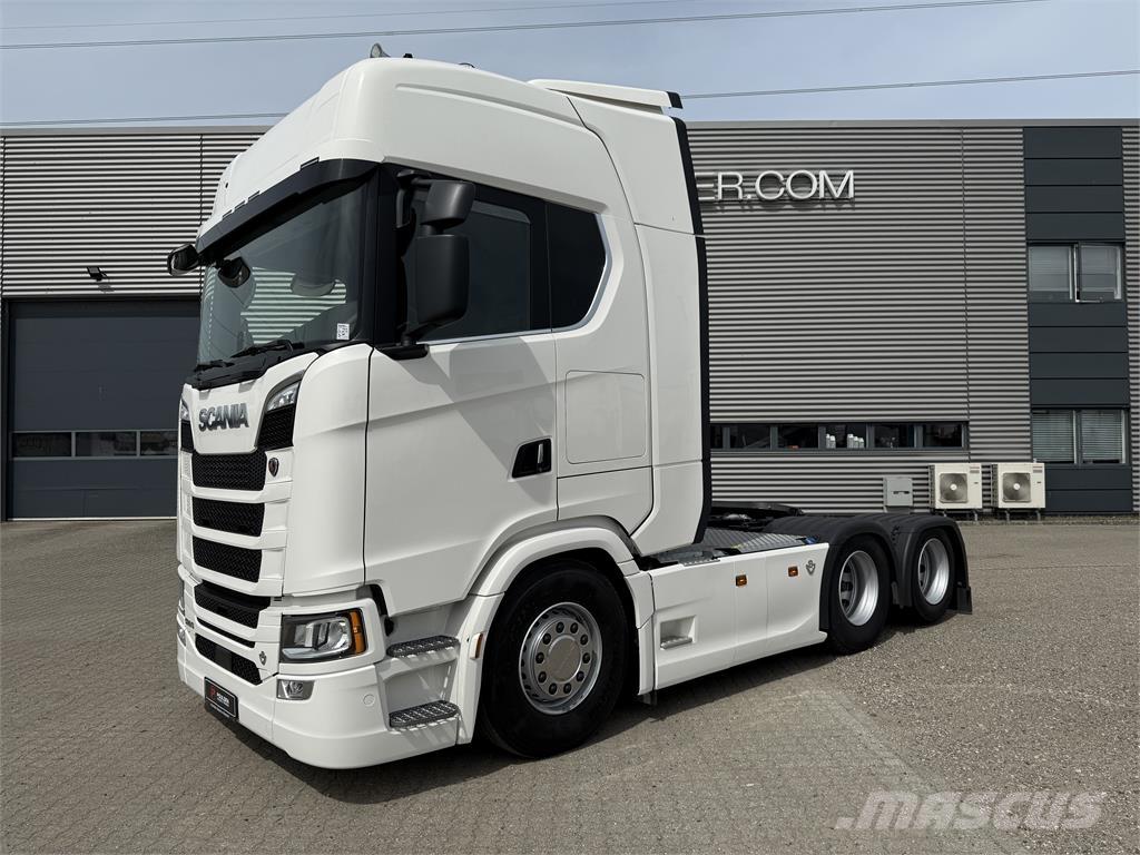 Scania S590 3150 Vetopöytäautot