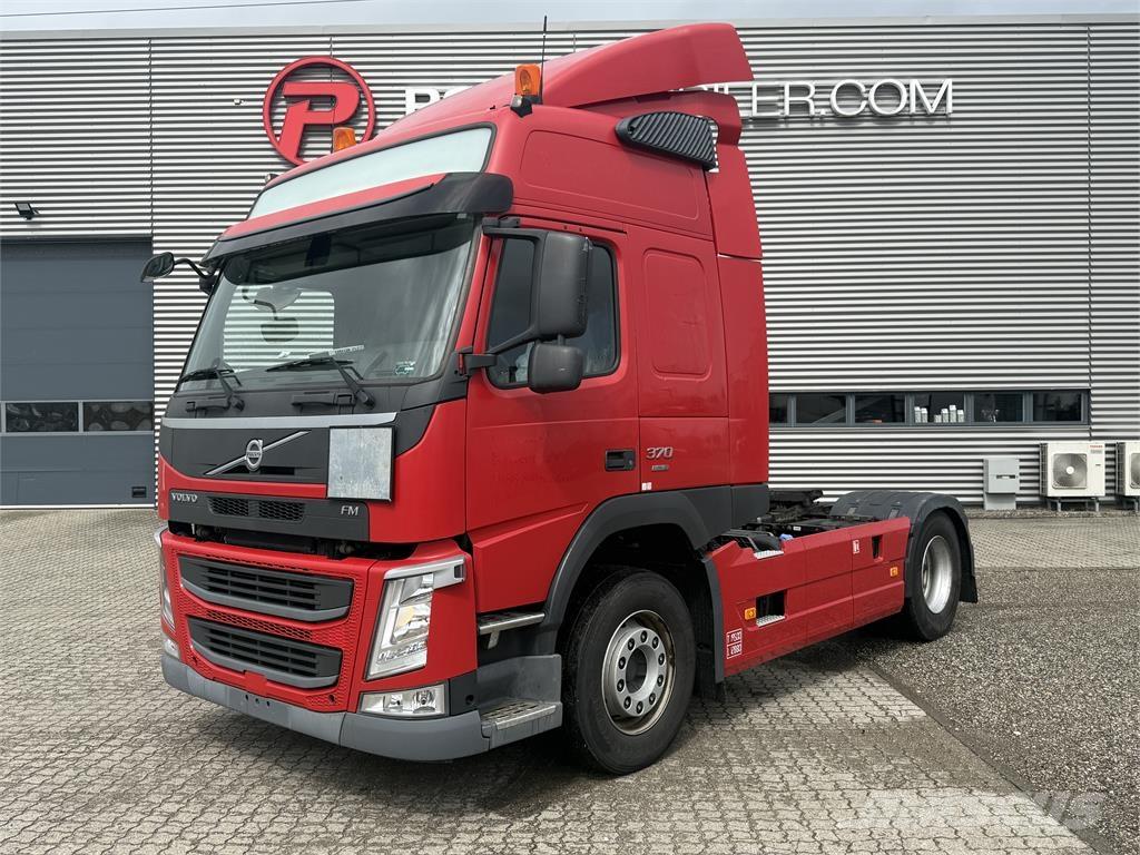 Volvo FM370 Vetopöytäautot