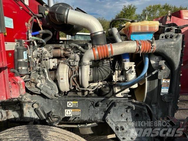 Peterbilt 384 Vetopöytäautot
