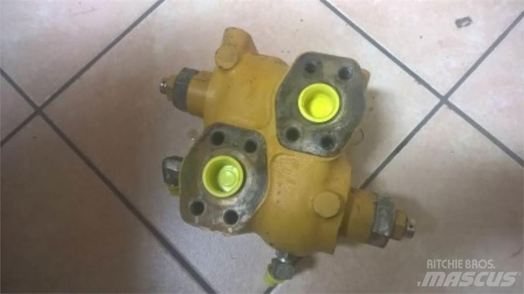 CAT 231D Muut koneet