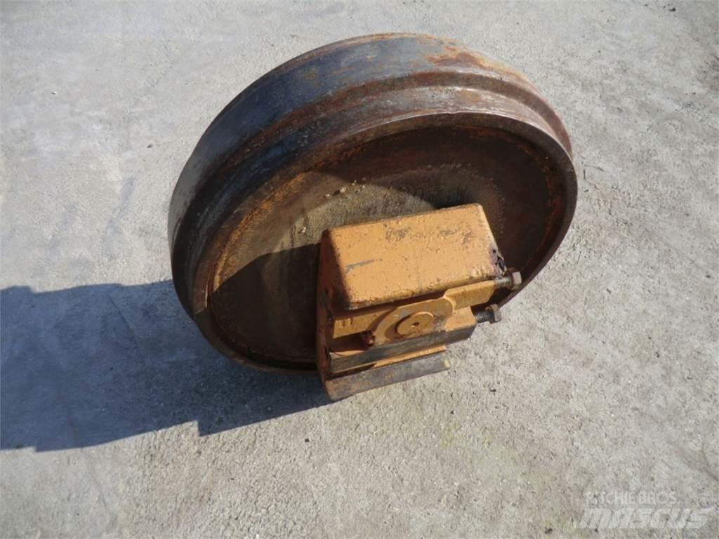CAT 231D Ketjut, telat ja alustat