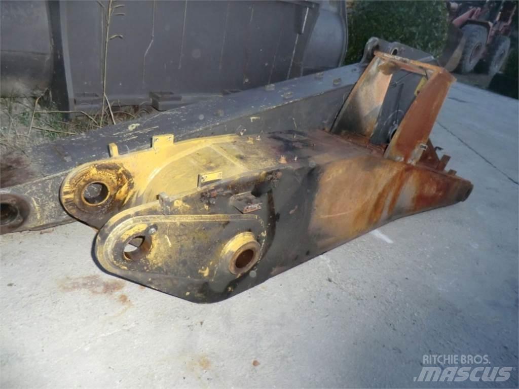 CAT 312D Alusta ja jousitus