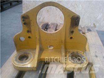 CAT 3208 Moottorit