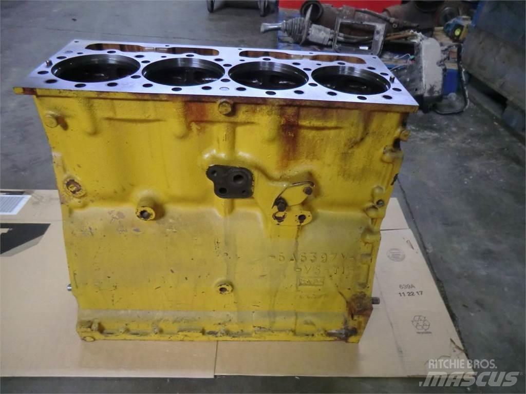 CAT 3304 Moottorit