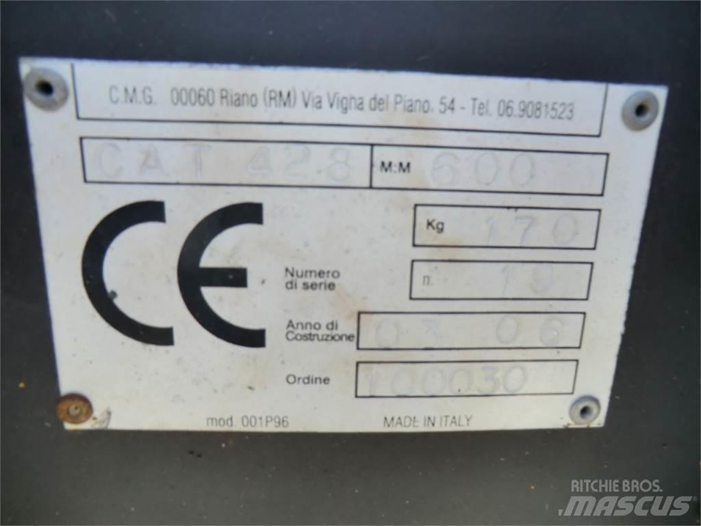 CAT 428 Muut koneet