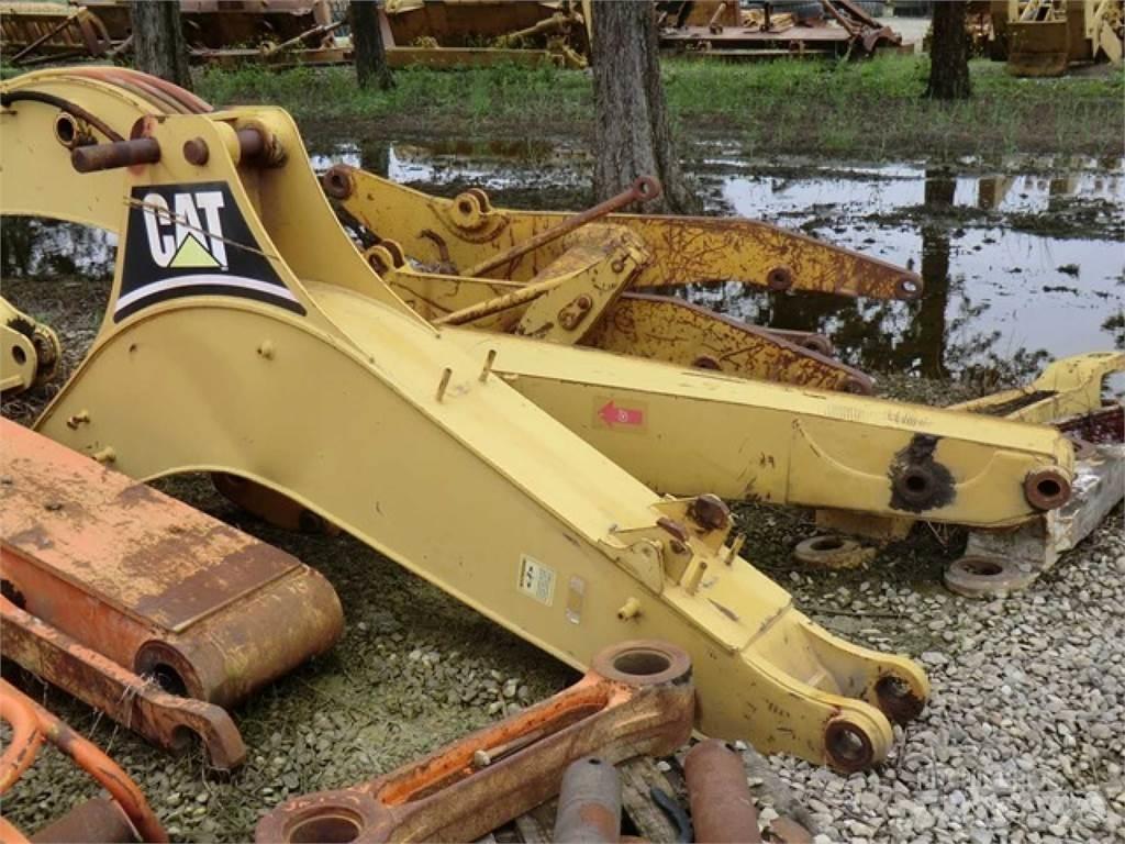 CAT 438C Alusta ja jousitus