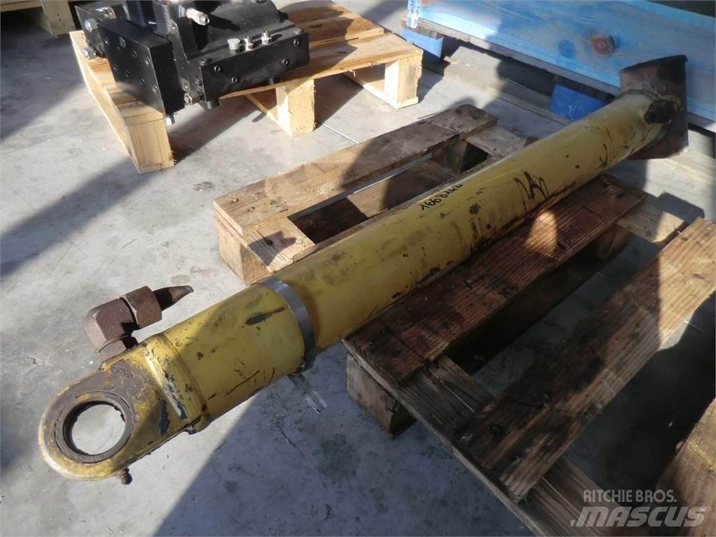 CAT 438C Muut koneet