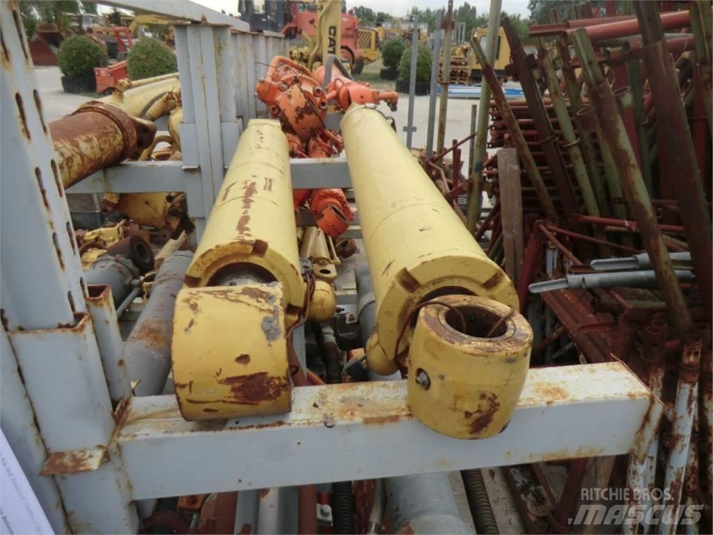 CAT 438C Muut koneet