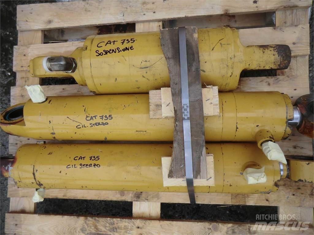 CAT 735 Muut koneet