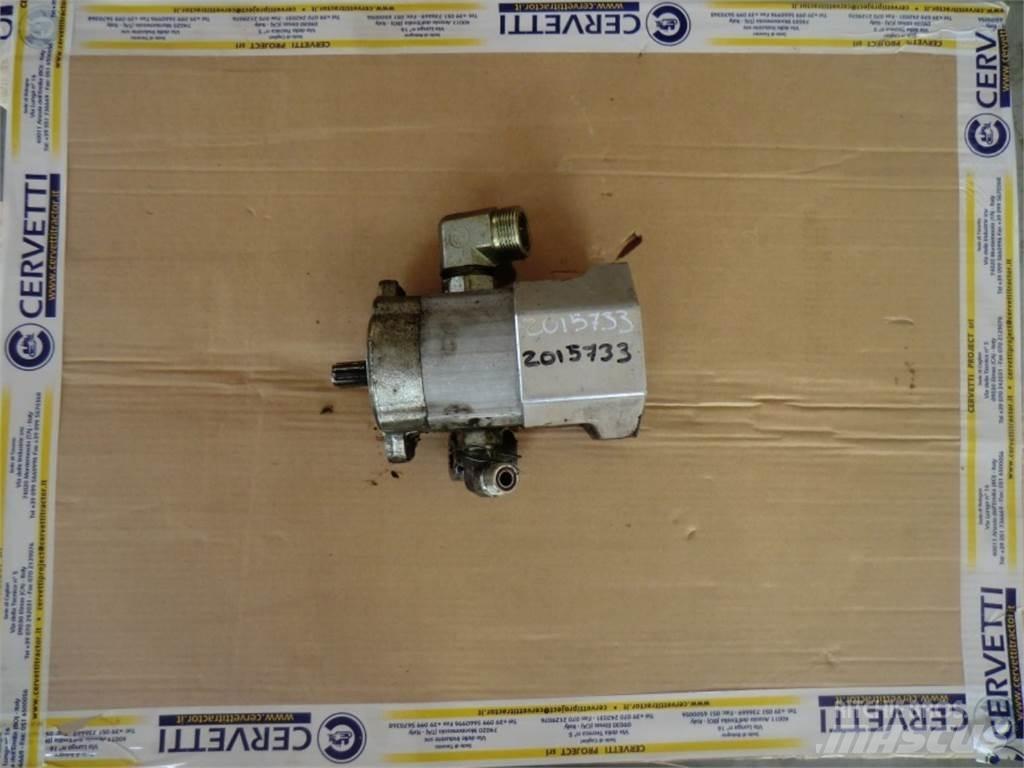 CAT 735 Muut koneet