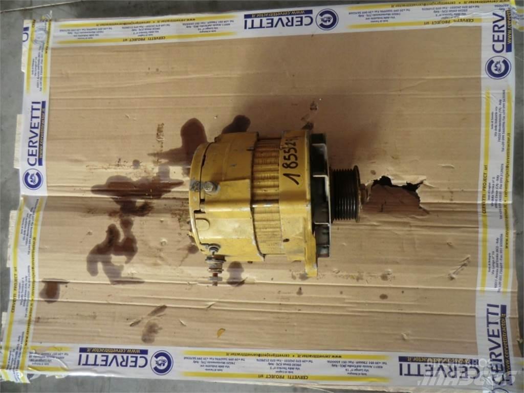 CAT 735 Muut koneet