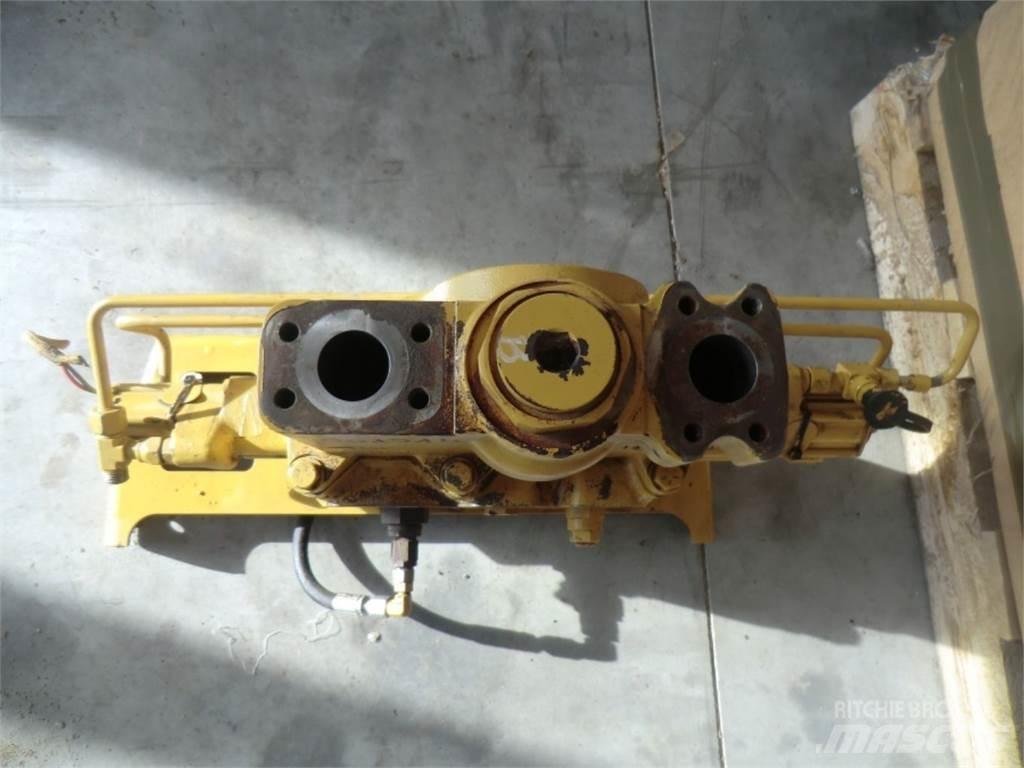 CAT 735 Muut koneet