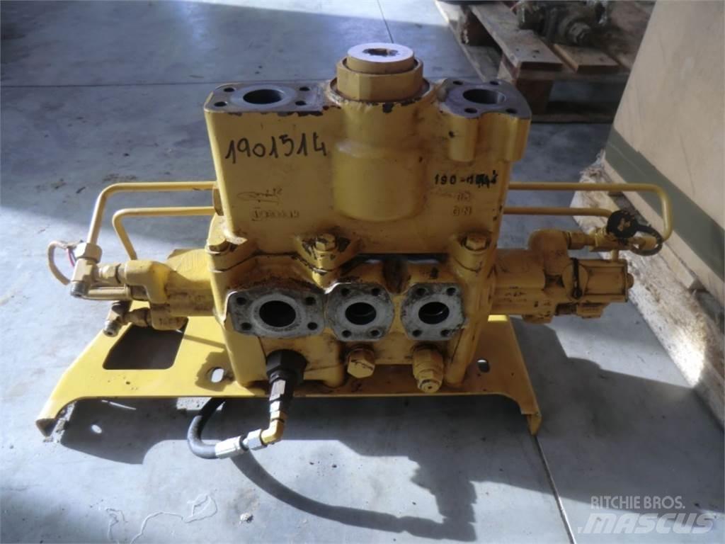 CAT 735 Muut koneet