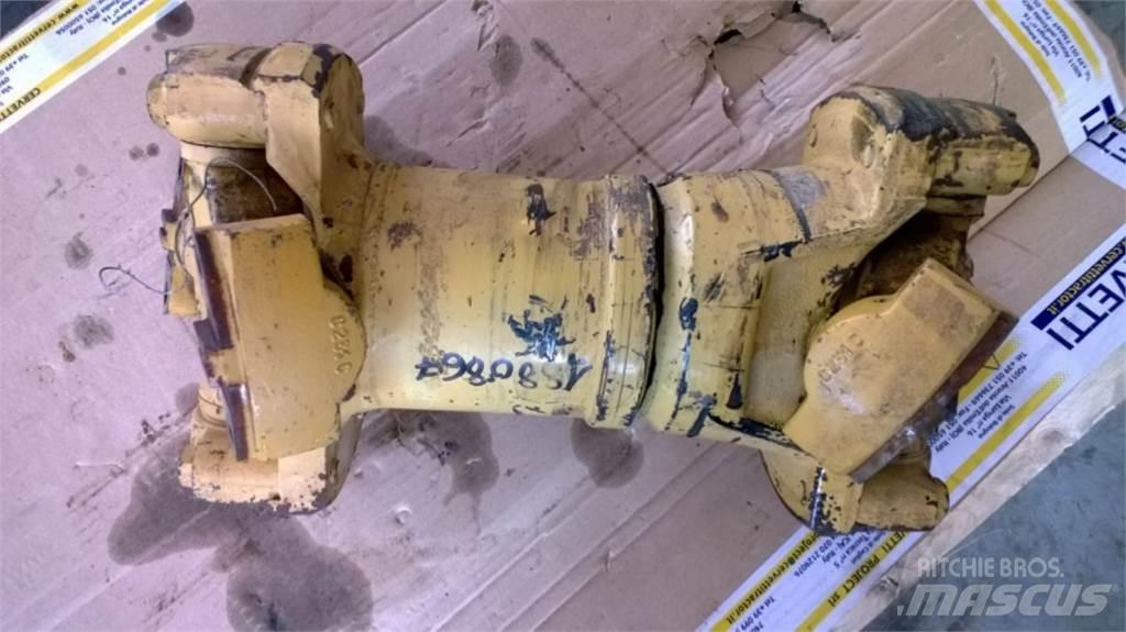 CAT 735 Muut koneet