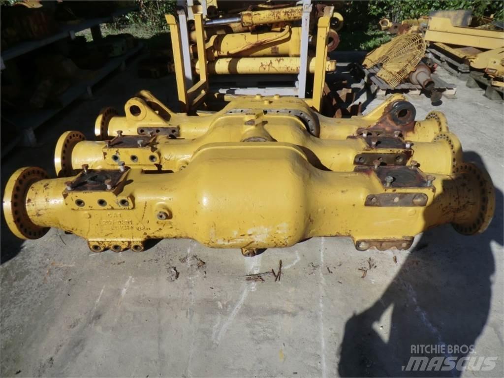CAT 735 Muut koneet