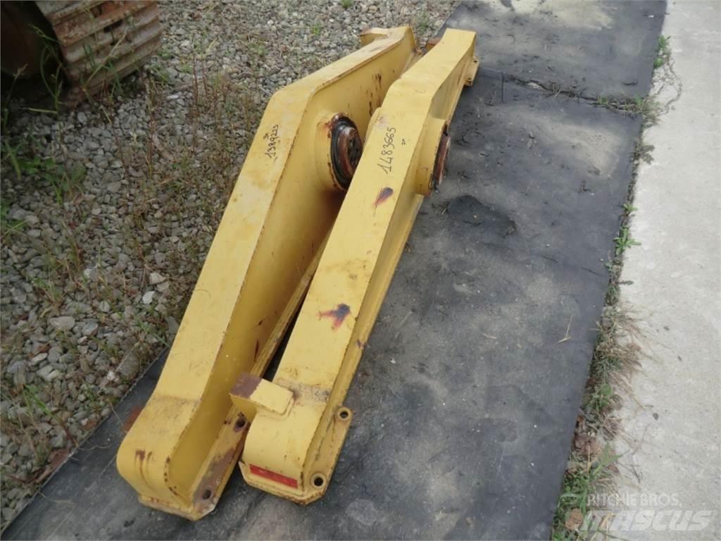 CAT 735 Muut koneet