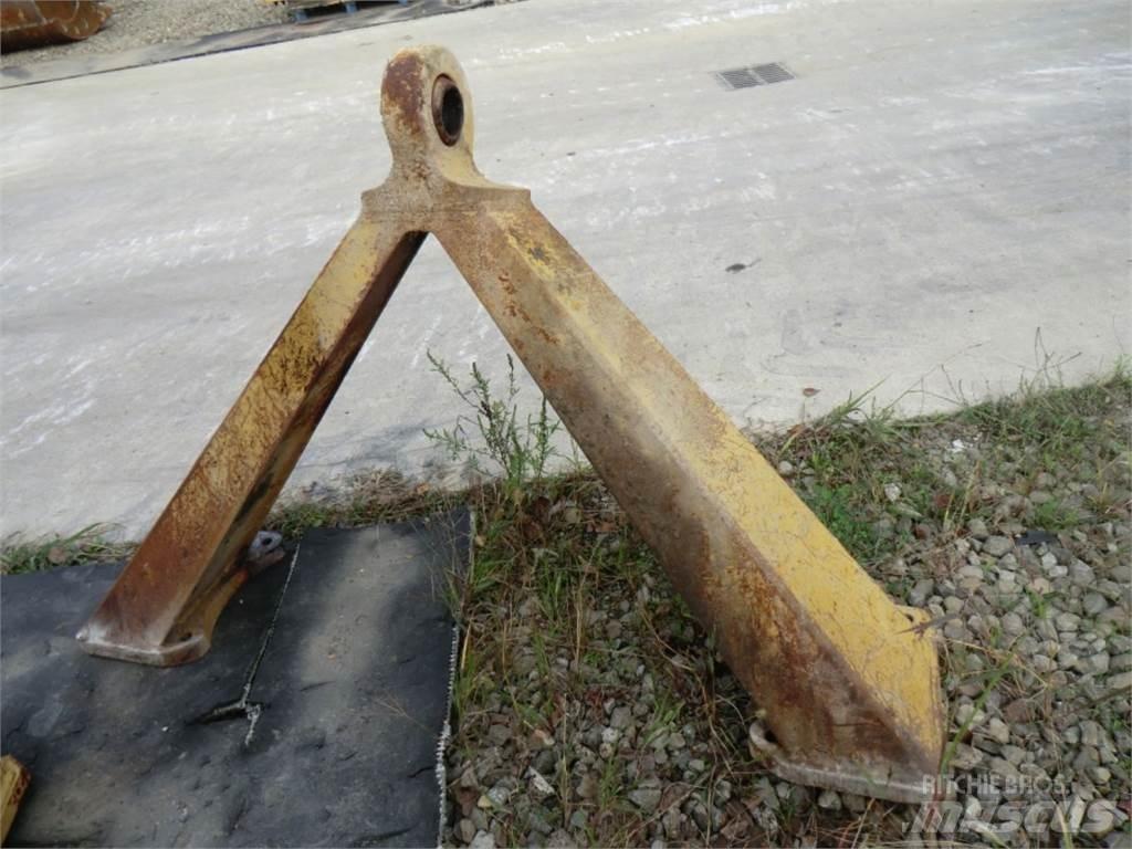 CAT 735 Alusta ja jousitus
