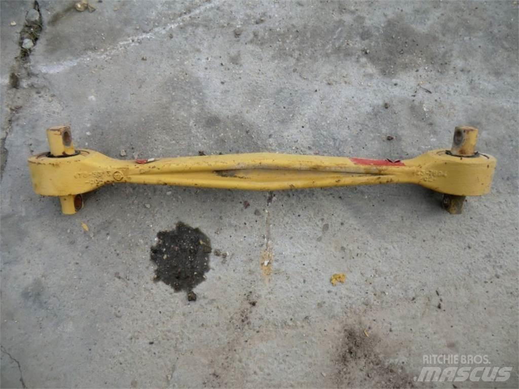 CAT 735 Ketjut, telat ja alustat