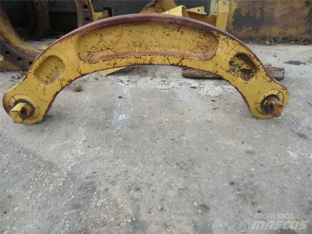 CAT 735 Ketjut, telat ja alustat