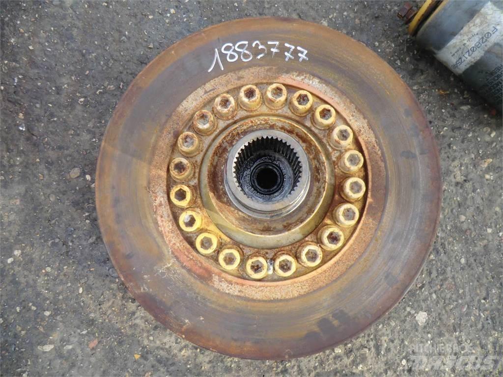CAT 735 Muut koneet