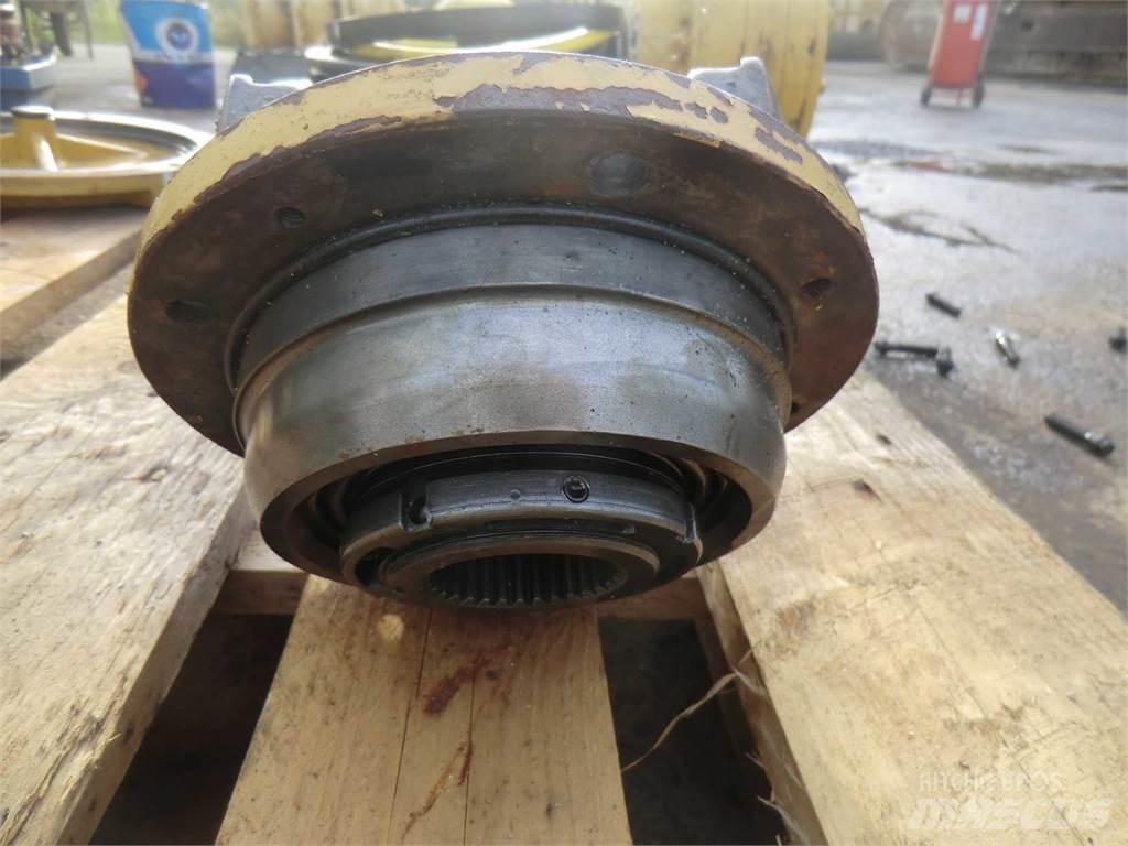 CAT 735 Muut koneet