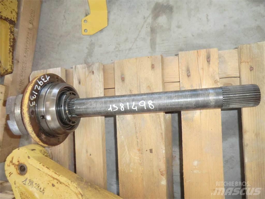 CAT 735 Muut koneet