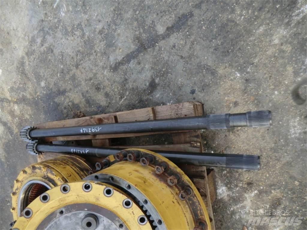 CAT 735 Muut koneet