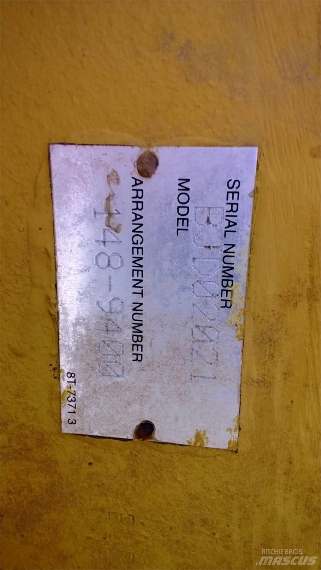 CAT 735 Muut koneet