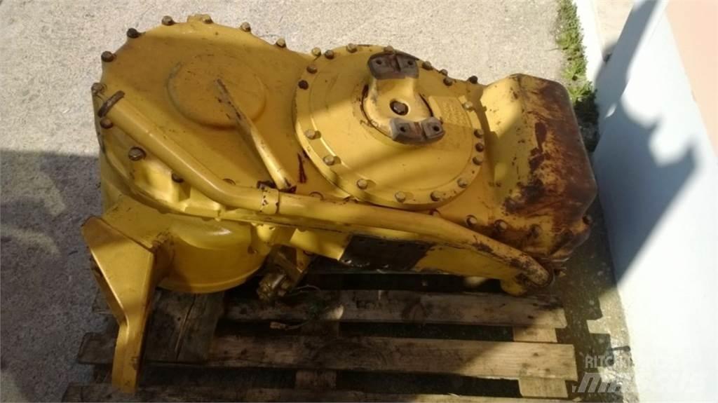 CAT 735 Muut koneet