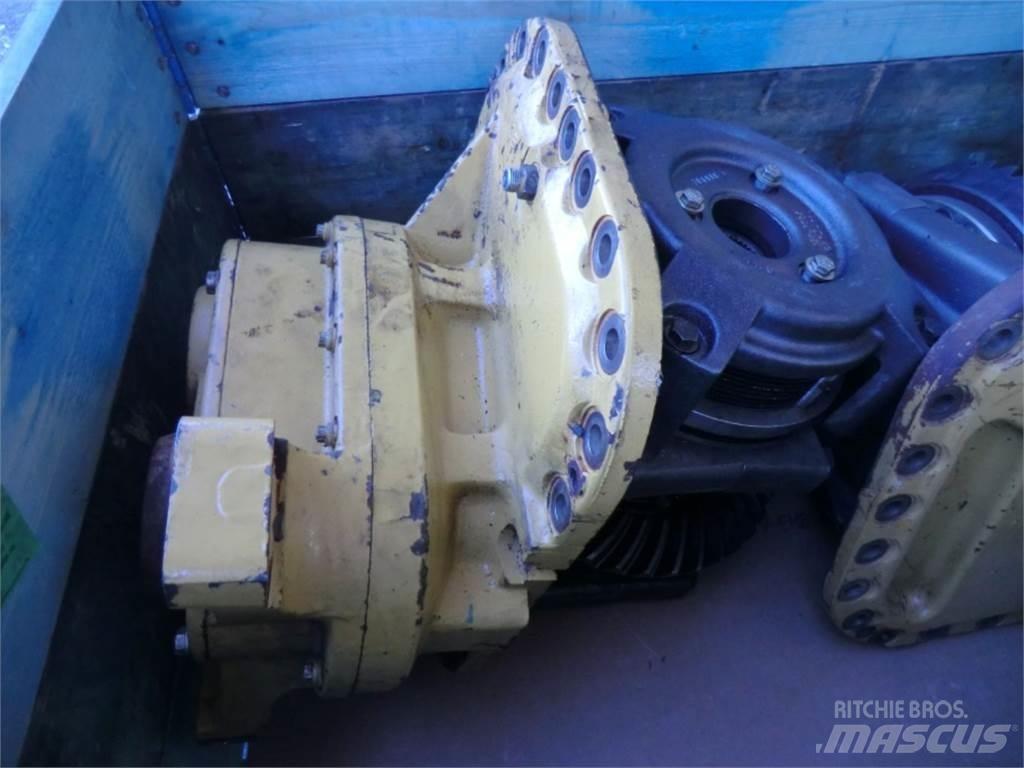 CAT 735 Muut koneet