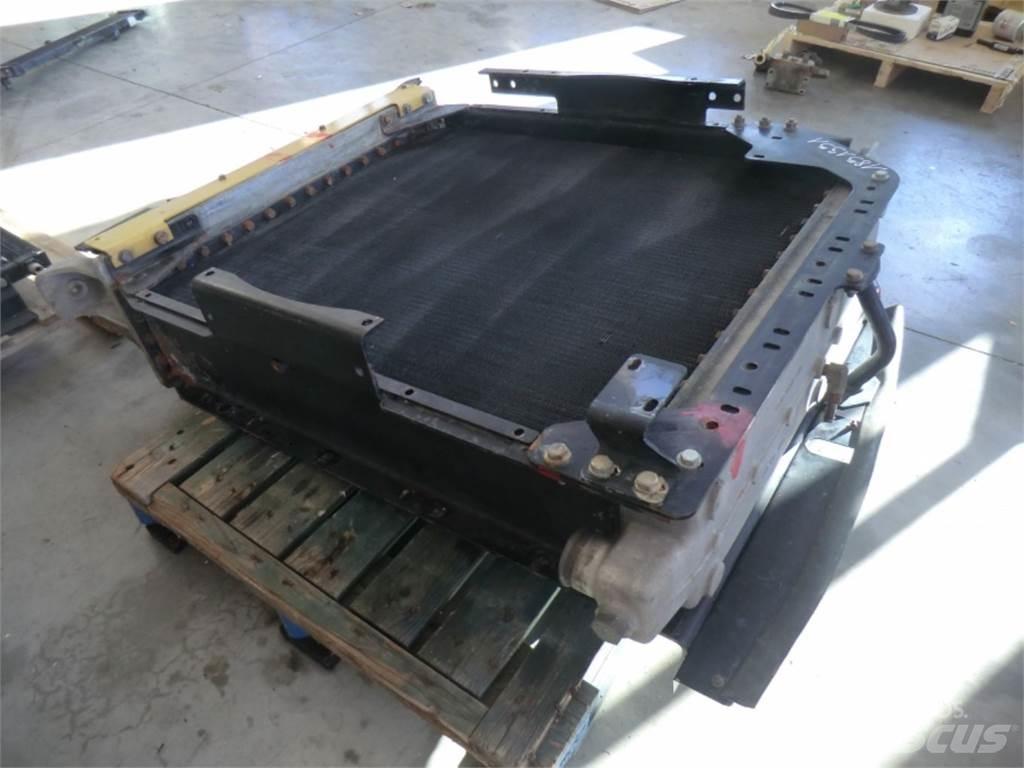 CAT 735 Muut koneet