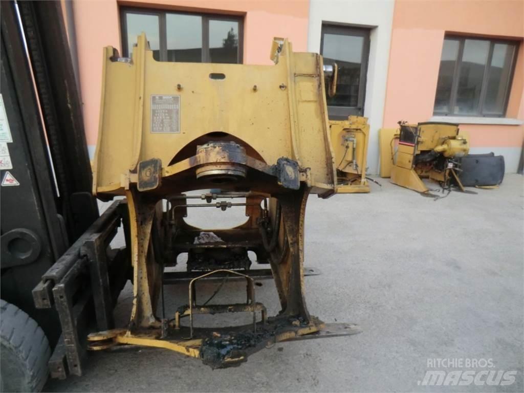 CAT 928G Alusta ja jousitus