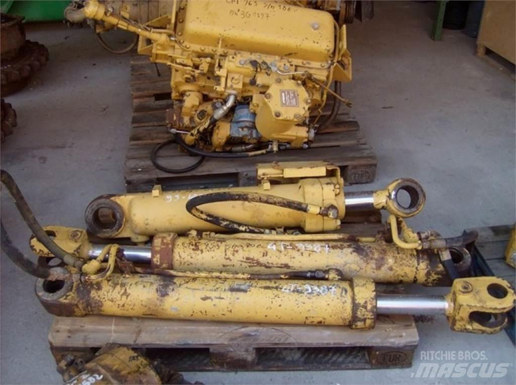 CAT 953 Muut koneet