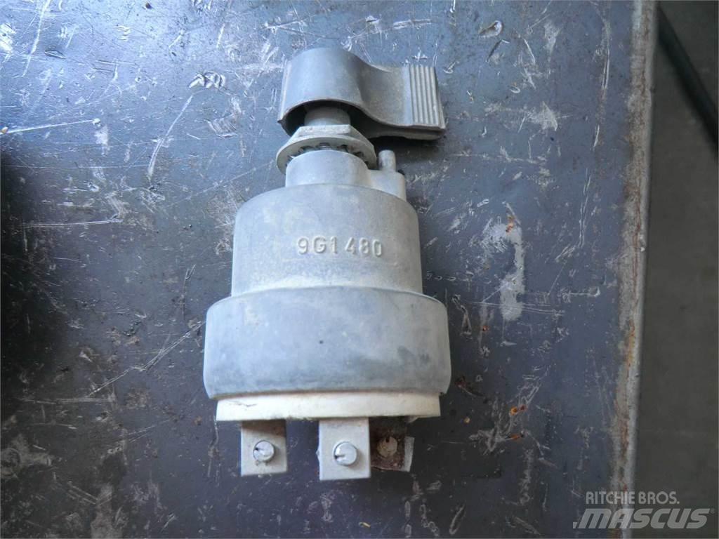 CAT 953 Muut koneet