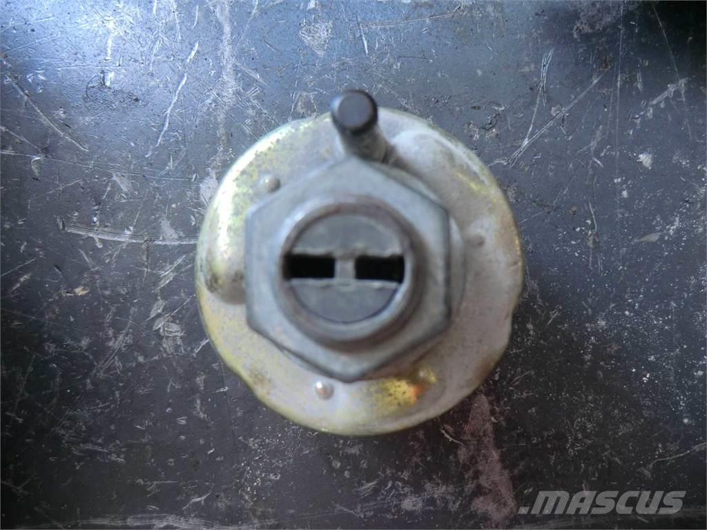 CAT 953 Muut koneet
