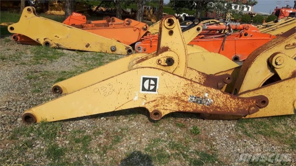 CAT 953 Alusta ja jousitus