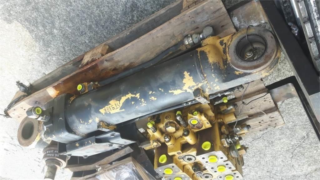 CAT 953C Muut koneet