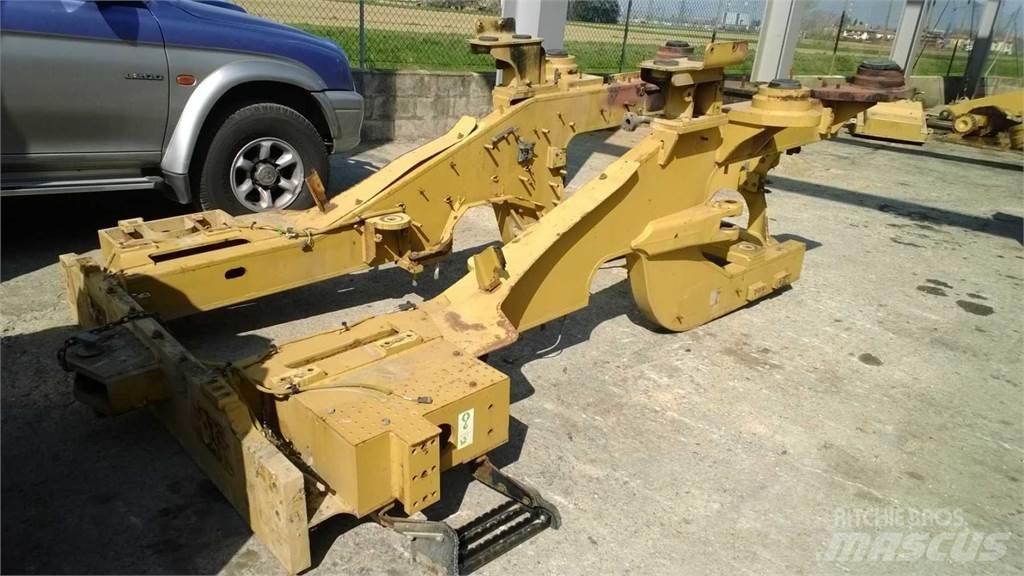 CAT 962H Alusta ja jousitus