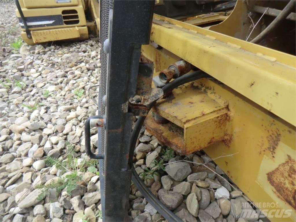 CAT 962H Alusta ja jousitus