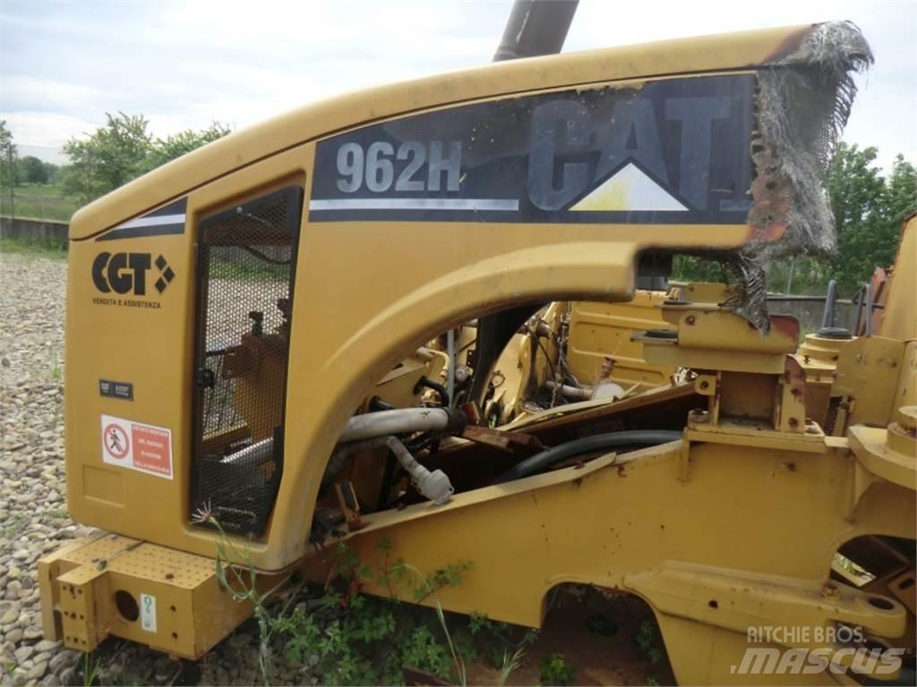 CAT 962H Alusta ja jousitus