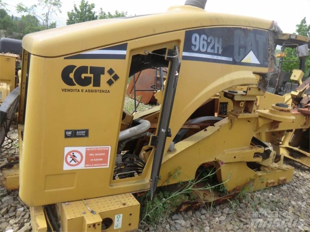 CAT 962H Alusta ja jousitus