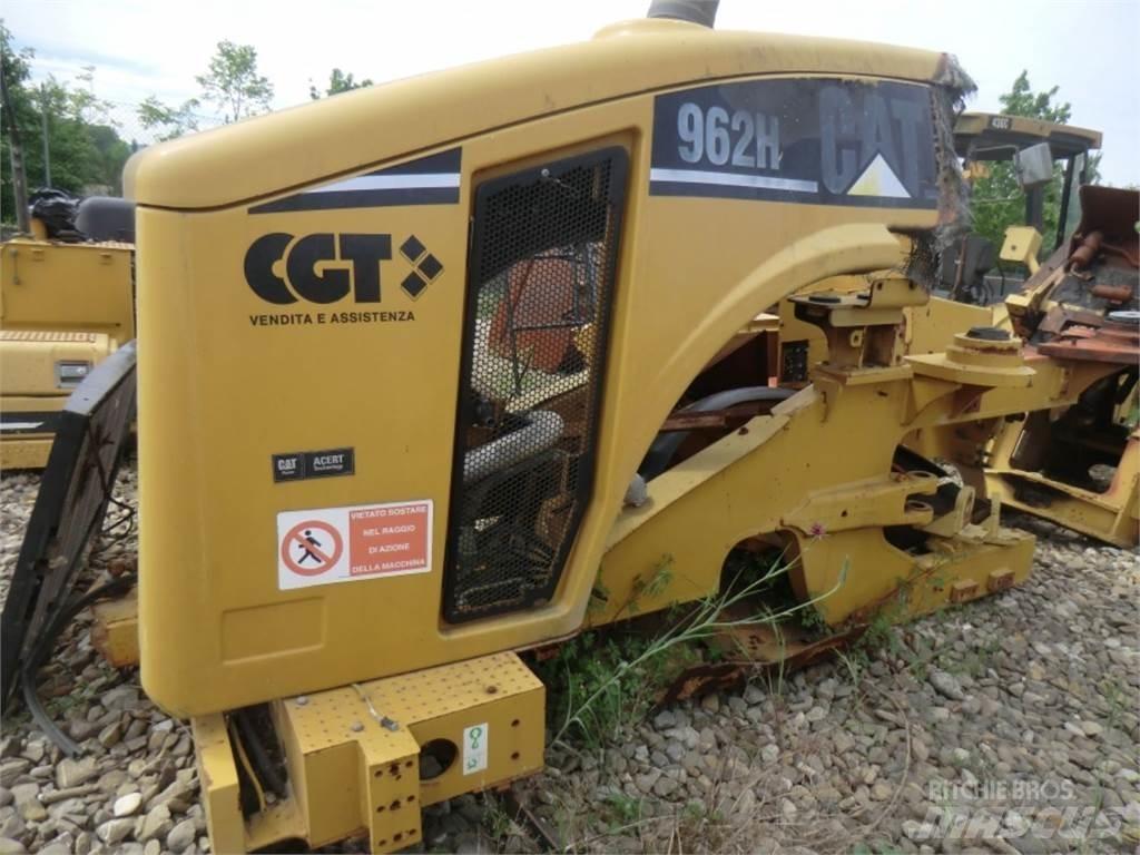 CAT 962H Alusta ja jousitus