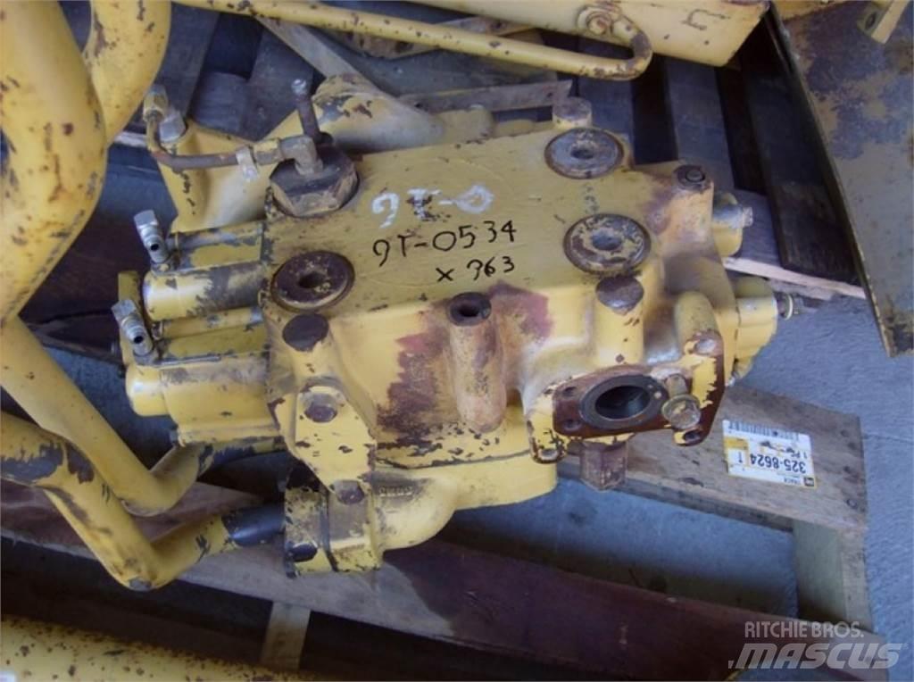 CAT 963 Muut koneet