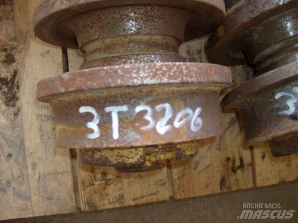 CAT 963 Ketjut, telat ja alustat