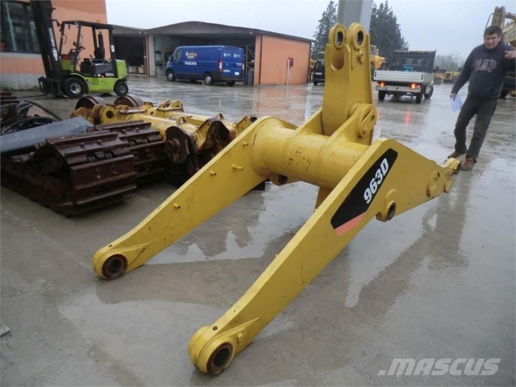 CAT 963D Alusta ja jousitus